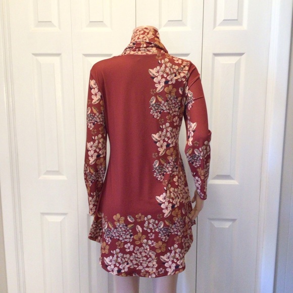 NWOT Lily by Firmiana Womens Rust Orange Floral Cowl Neck Tunic Top Size Medium - Picture 4 of 6